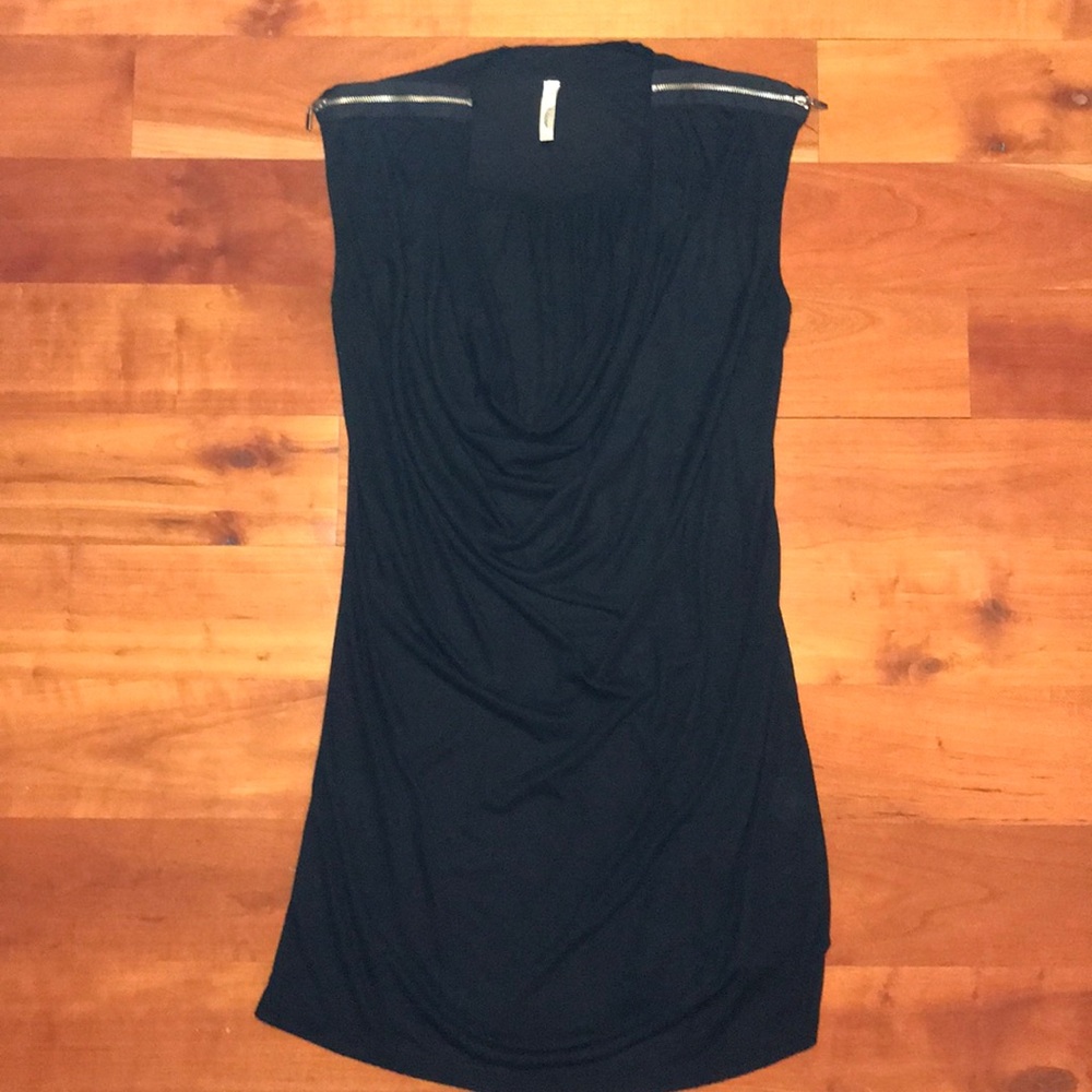 d’closet Cowl Neck Tank